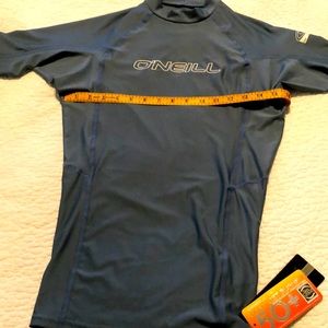 NWT O’Neill Rash Guard